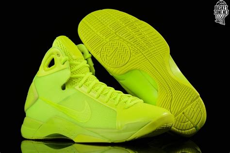 hyperdunk 2008 nba 2k mobile|Nike Hyperdunk 08 'Volt' Release Date. Nike SNKRS.